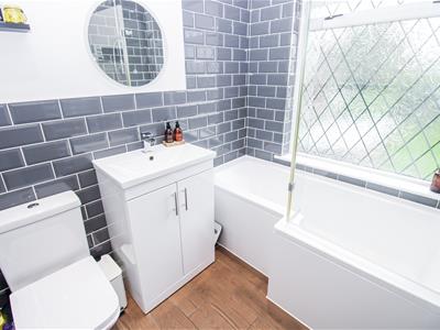 BATHROOM/W.C.